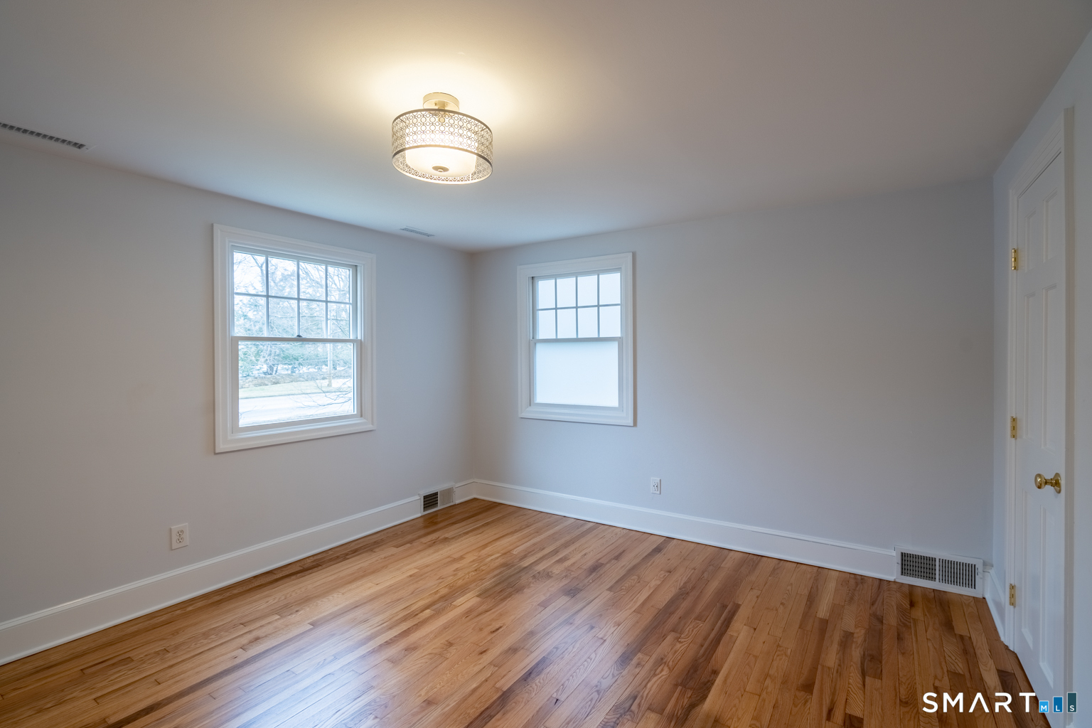 1005 Smith Ridge Road New Canaan, CT 06840 - Photo 15 of 32 Gallery Image 15