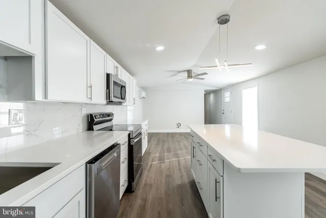 $95,000 | 115 5th Street, Unit 40, Delaware City, DE 19706