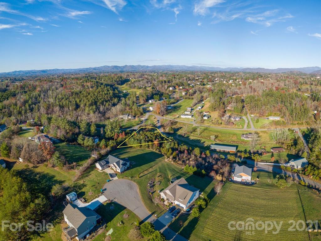 11 Homestead Ridge, Unit 1 Weaverville, NC 28787 - Photo 3 of 6 Gallery Image 3