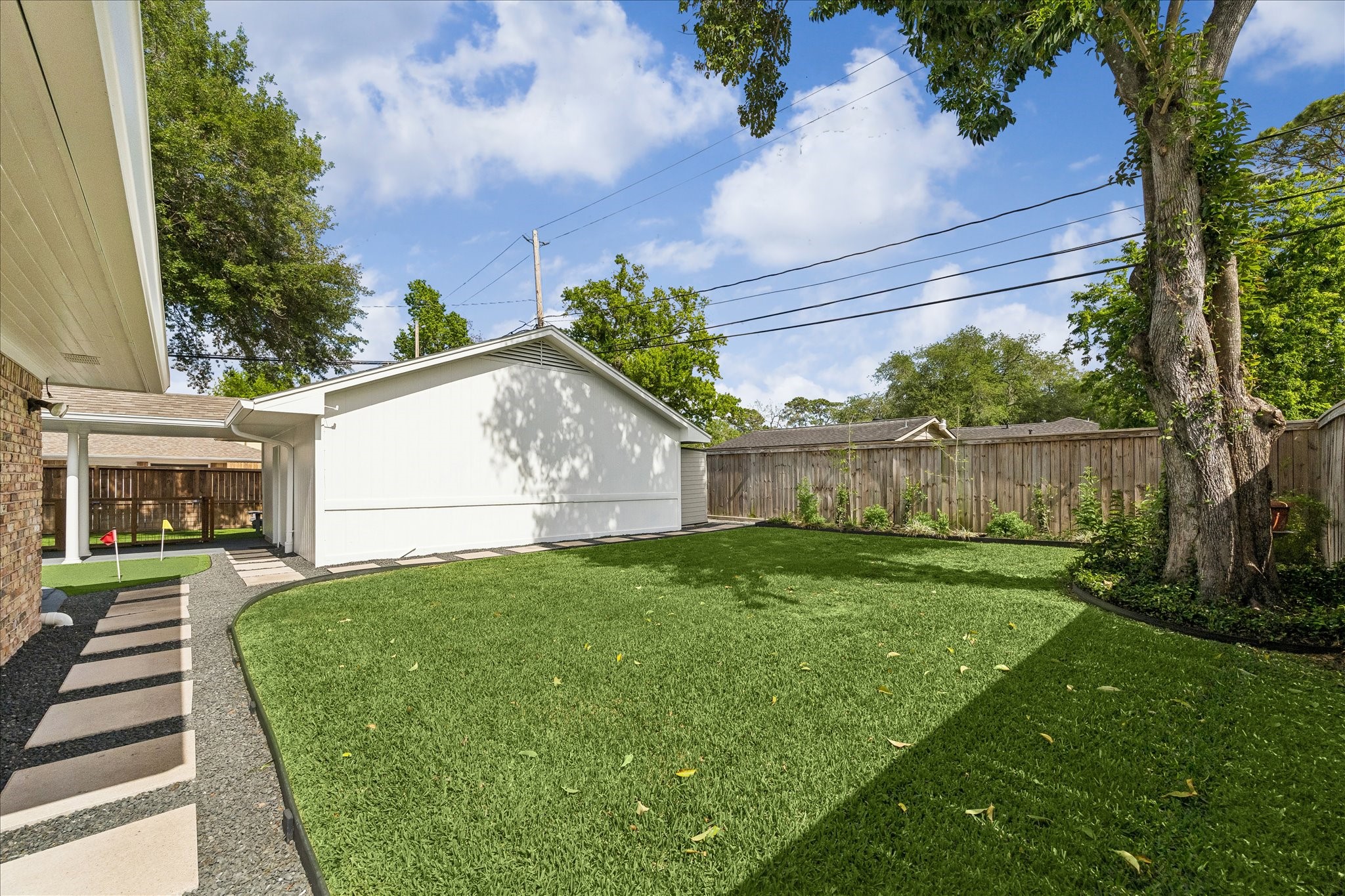 2203 Lamonte Lane Houston, TX 77018 - Photo 20 of 25 a view of a yard in front of house