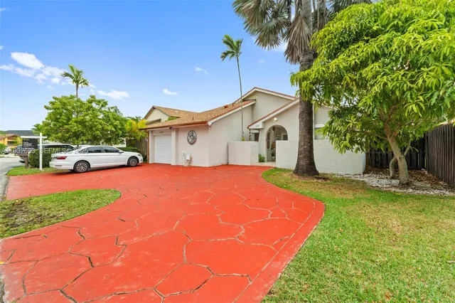 $600,000 | 5018 Southwest 148th Place, Miami, FL 33185