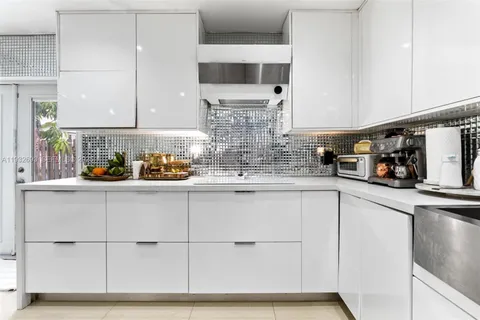 $600,000 | 5018 Southwest 148th Place, Miami, FL 33185