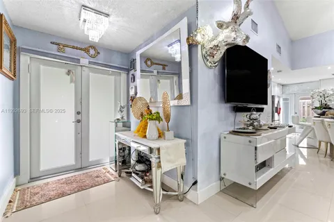 $600,000 | 5018 Southwest 148th Place, Miami, FL 33185