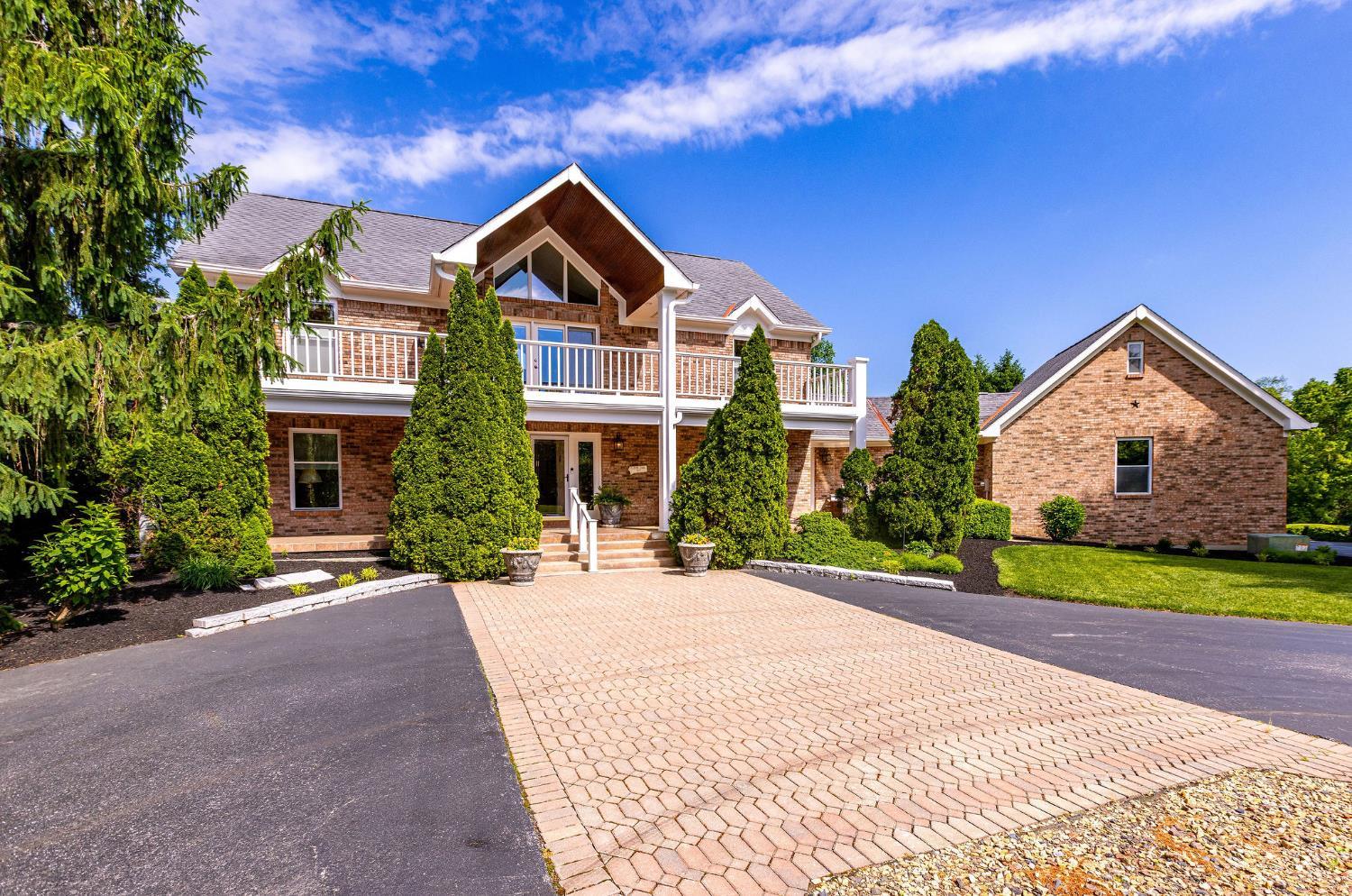 4885 Beechwood Road Cincinnati, OH 45244 - Photo 4 of 51