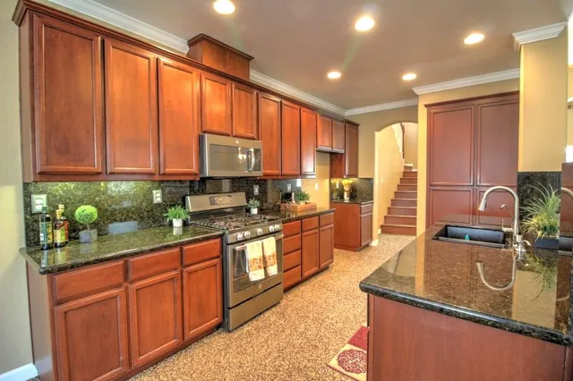 $635,000 | 2865 Sierra Gold Court, Riverbank, CA 95367