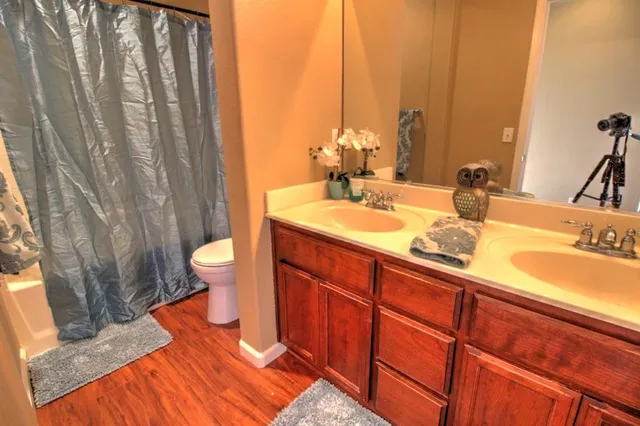 $635,000 | 2865 Sierra Gold Court, Riverbank, CA 95367