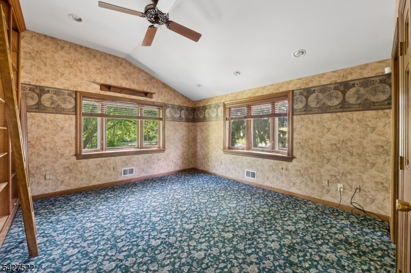 7 Horseshoe Road Whitehouse Station, NJ 08889 - Photo 31 of 47