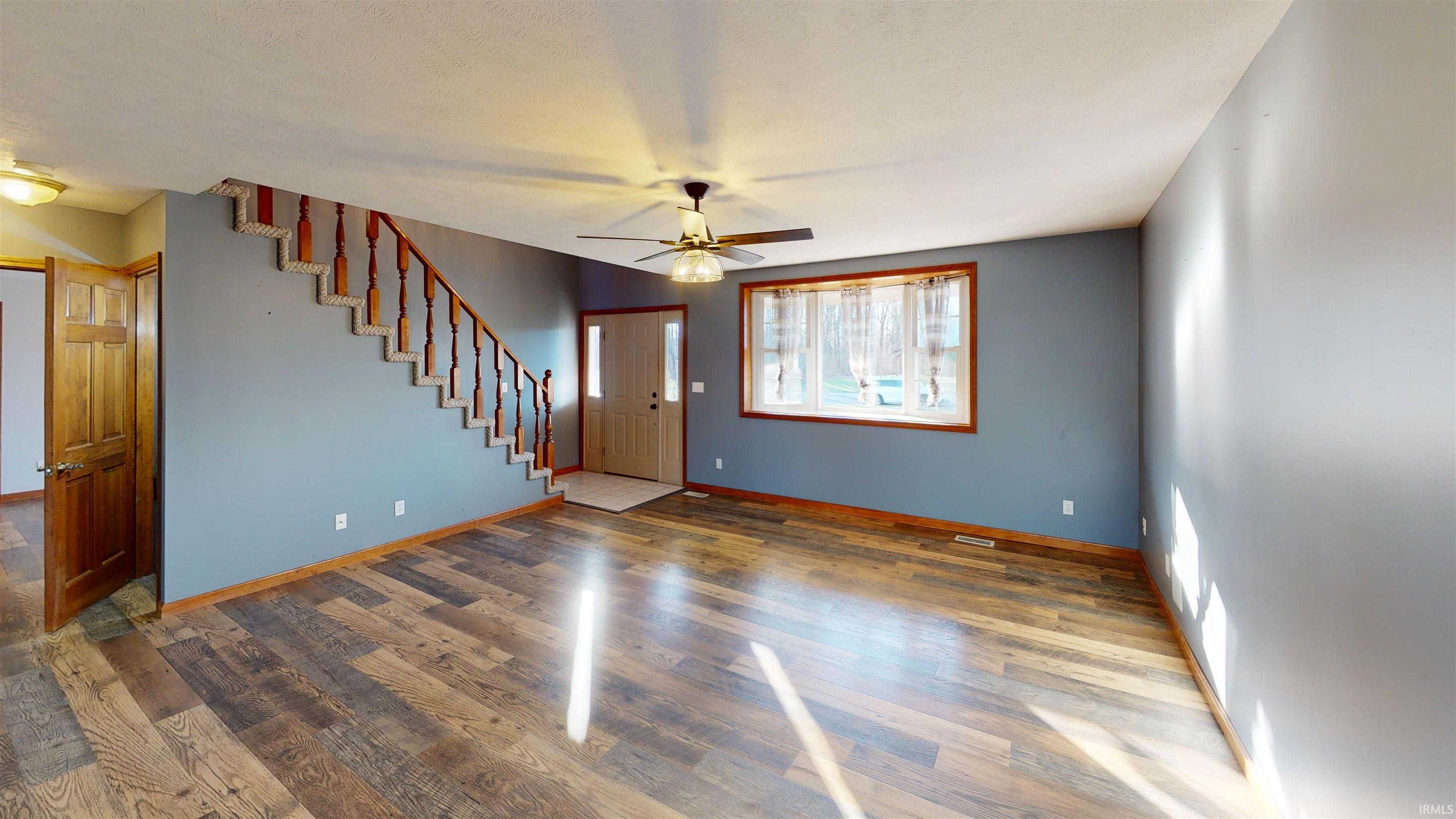 208 St Charles Street Jasper, IN 47546 - Photo 7 of 34