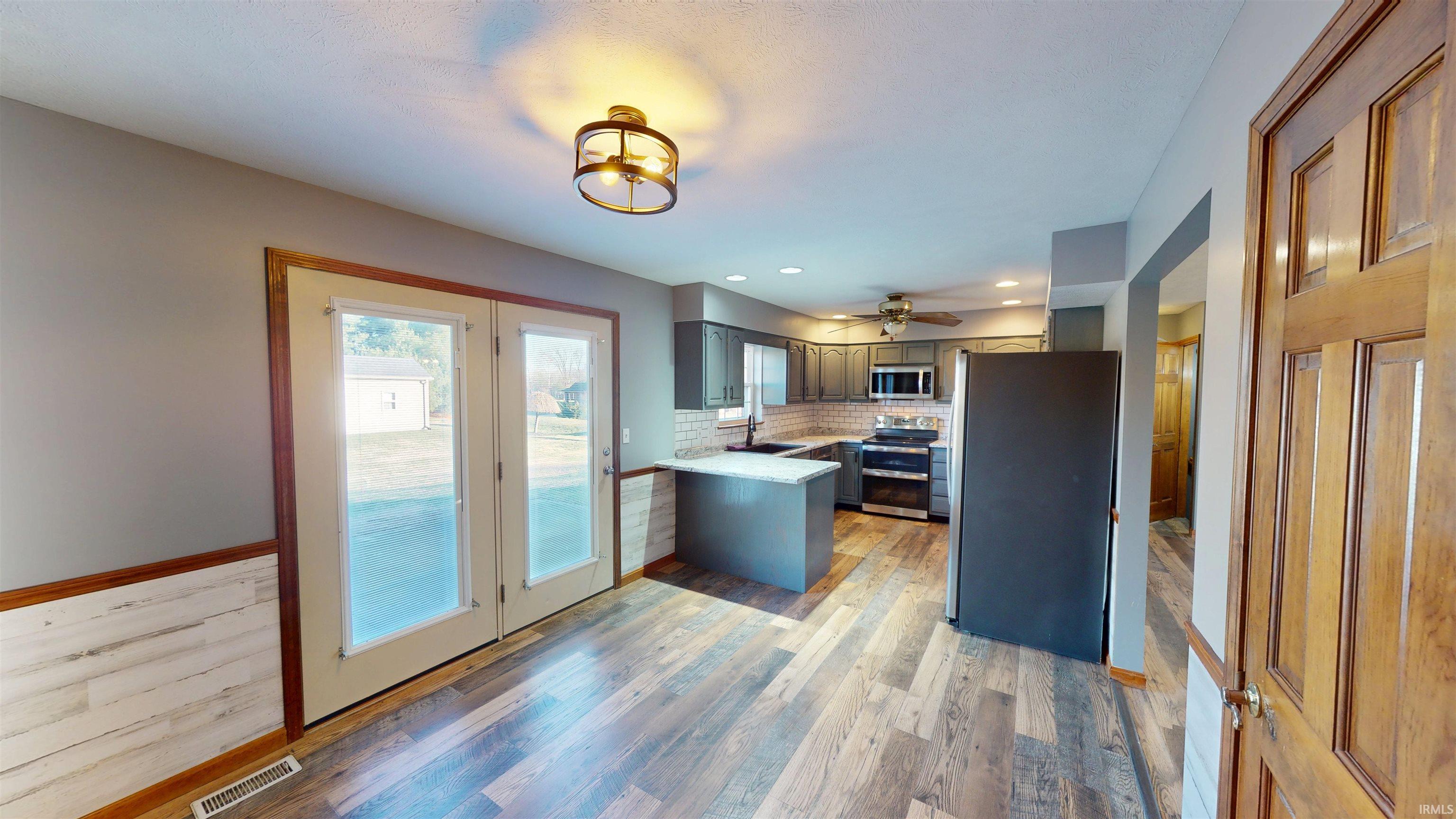 208 St Charles Street Jasper, IN 47546 - Photo 9 of 34