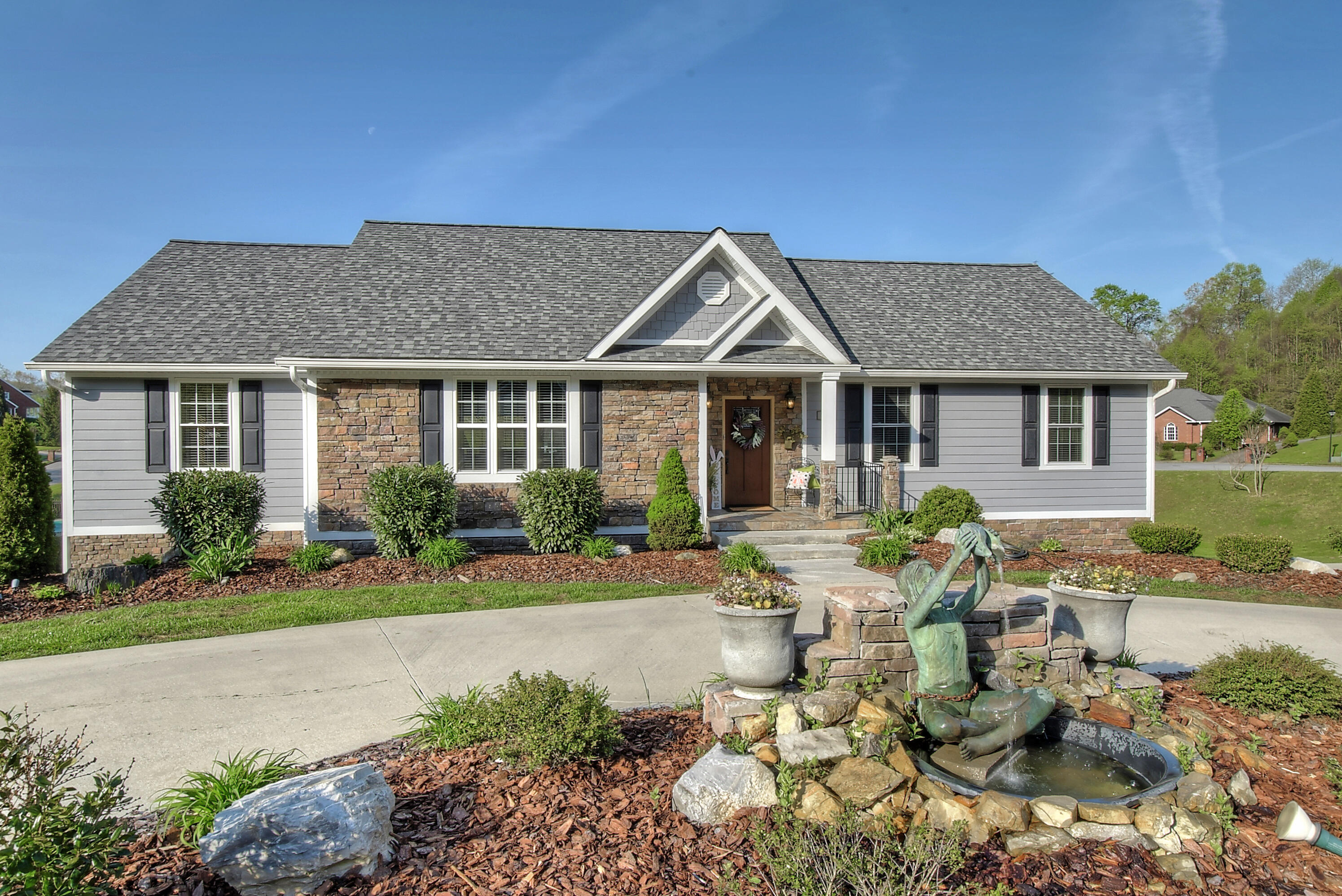 107 Stone Ridge Court Elizabethton, TN 37643 - Photo 1 of 54 1