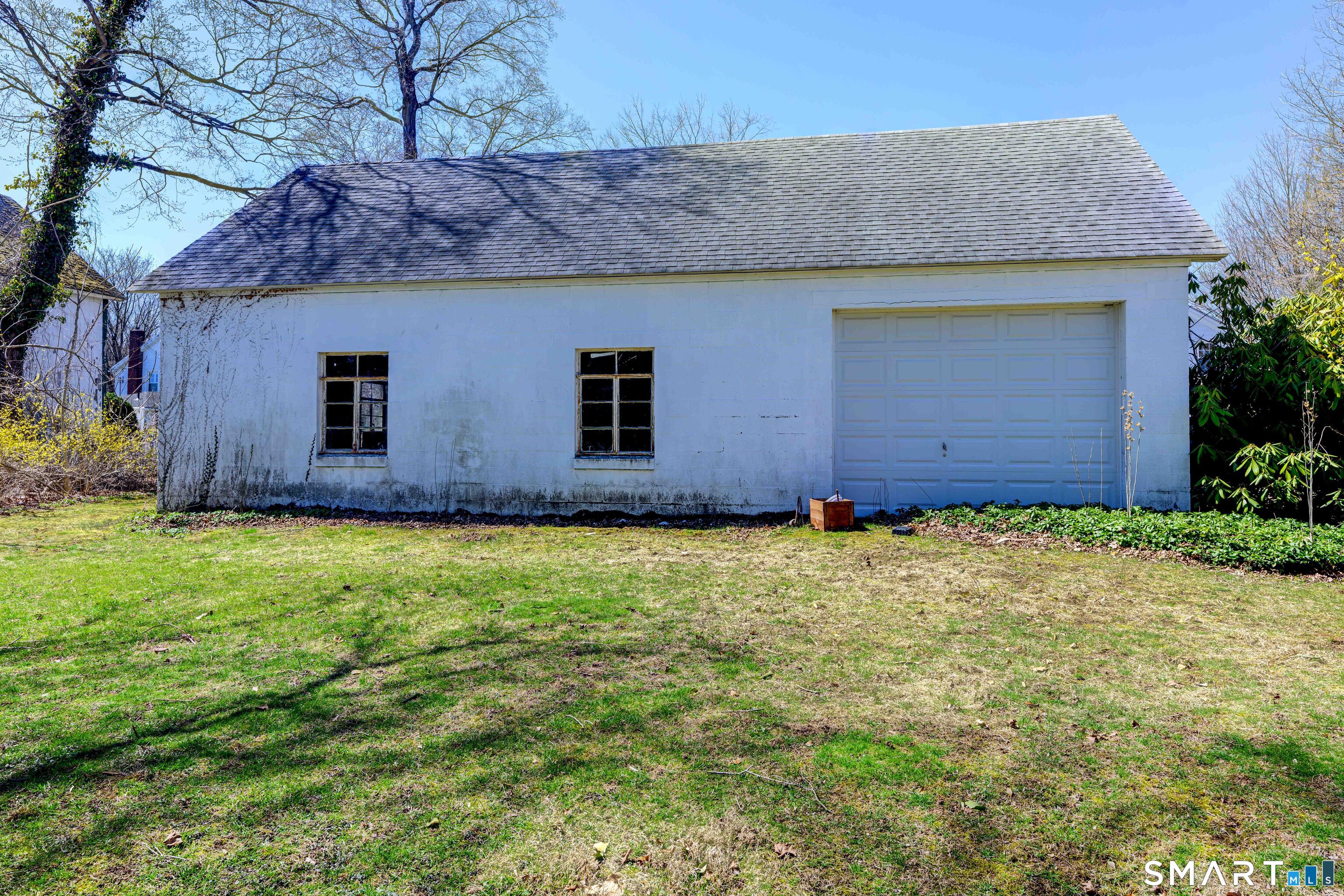 45 Rimmon Road North Haven, CT 06473 - Photo 31 of 40 Oversized 3 car garage (Back)