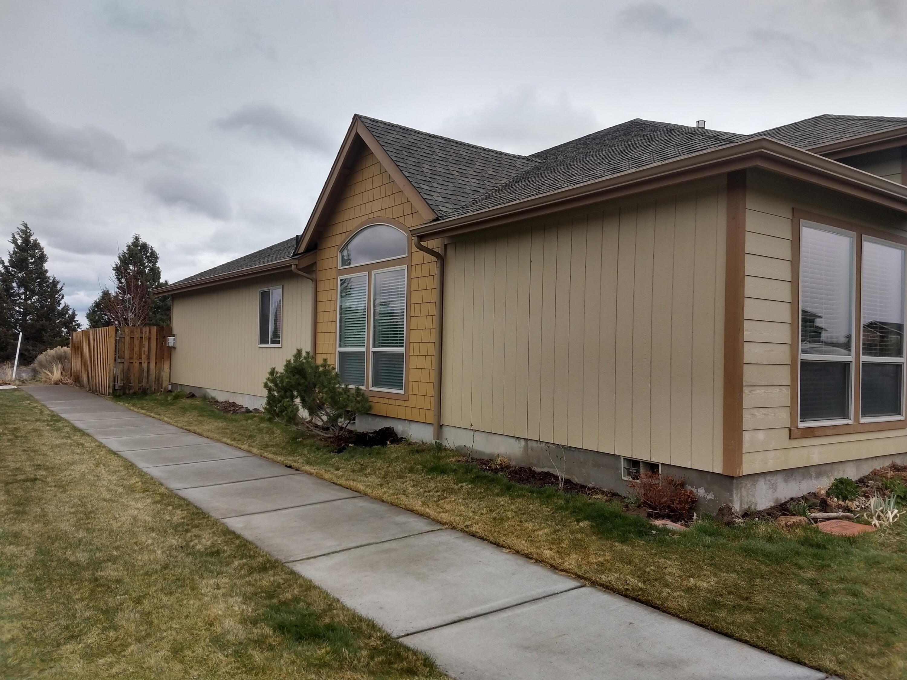 61760 Rigel Way Bend, OR 97702 - Photo 2 of 23 IMG_20220419_111733615_HDR