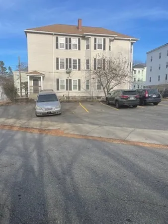 $2,500 | 9 Moen Street, Unit 2, Worcester, MA 01605