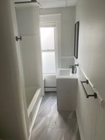 $2,500 | 9 Moen Street, Unit 2, Worcester, MA 01605
