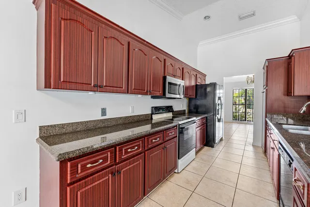 $735,000 | 2057 Amesbury Circle, Wellington, FL 33414