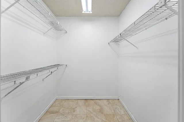 $735,000 | 2057 Amesbury Circle, Wellington, FL 33414