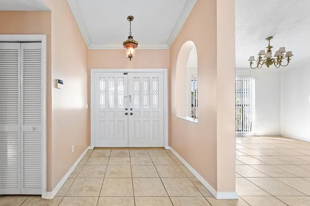 $735,000 | 2057 Amesbury Circle, Wellington, FL 33414