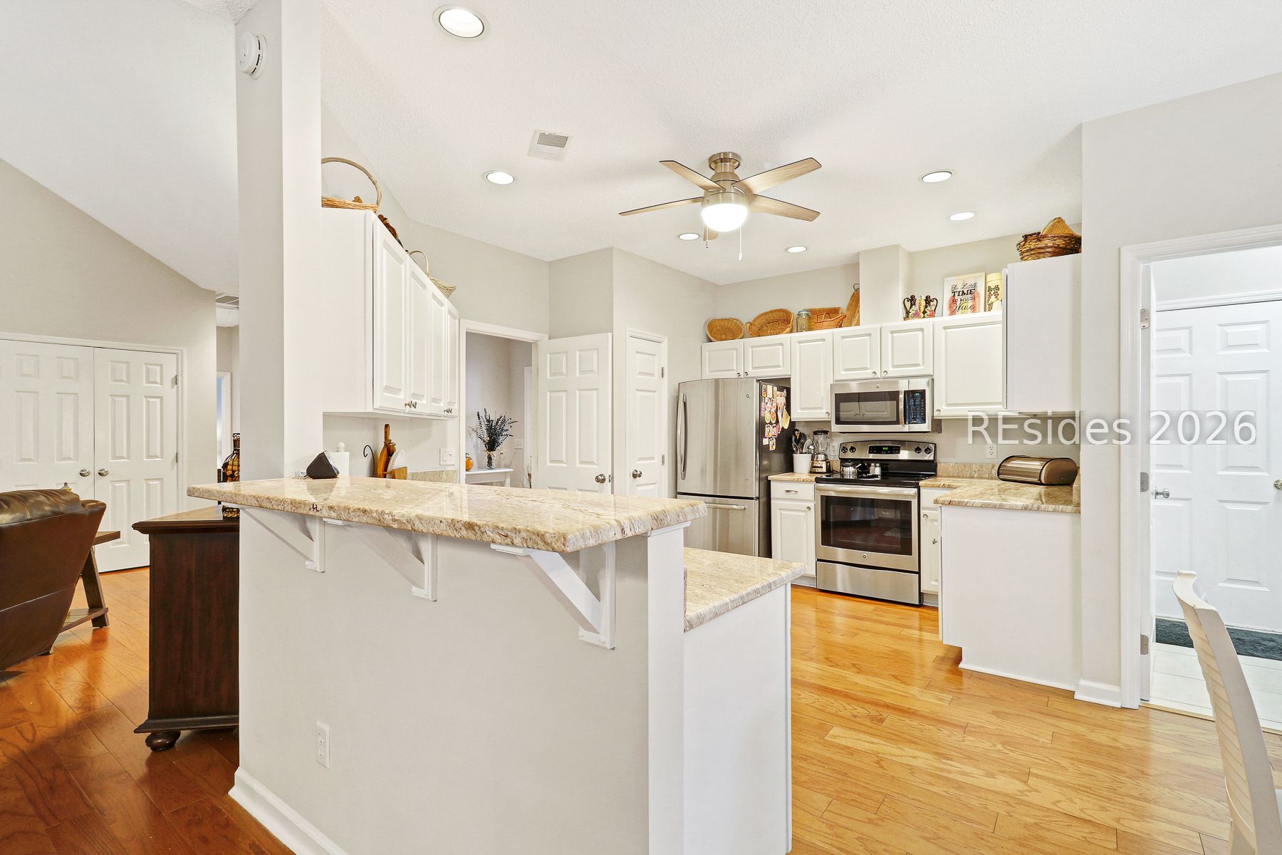 3 Crabtree Lane Bluffton, SC 29910 - Photo 12 of 56 Breakfast Bar