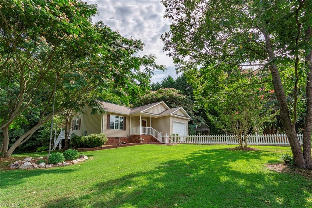 403 Ward Curry Road Lexington, NC 27292 - Photo 3 of 26 Gallery Image 3