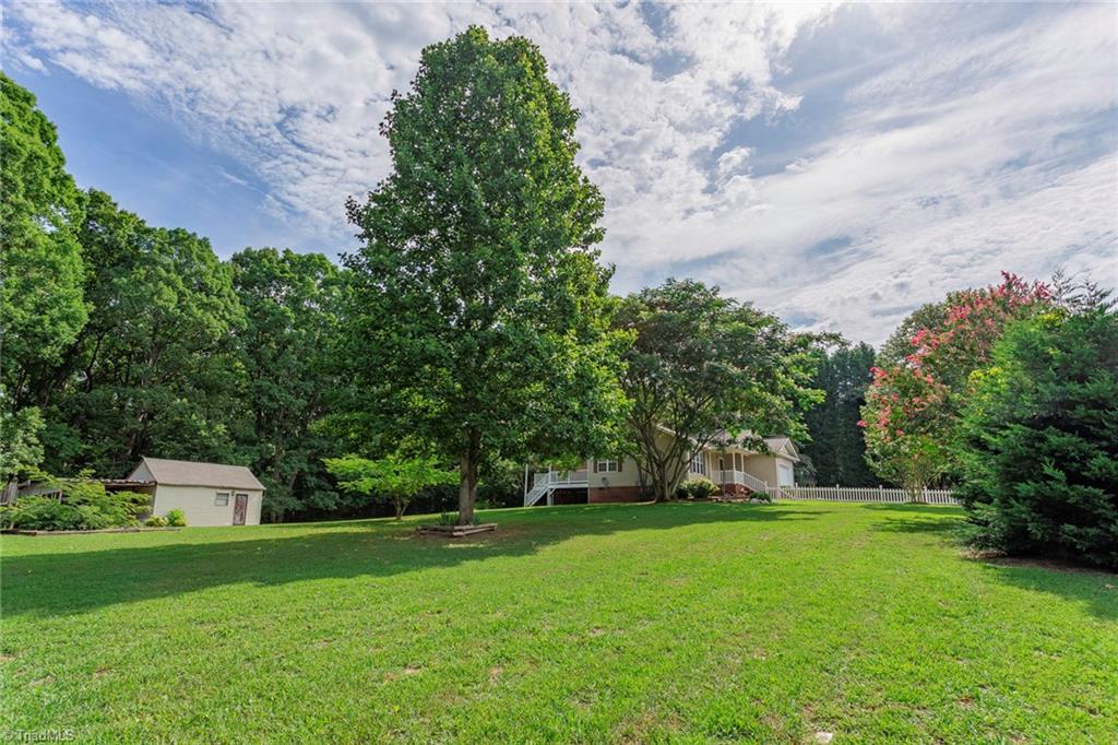 403 Ward Curry Road Lexington, NC 27292 - Photo 4 of 26 Gallery Image 4