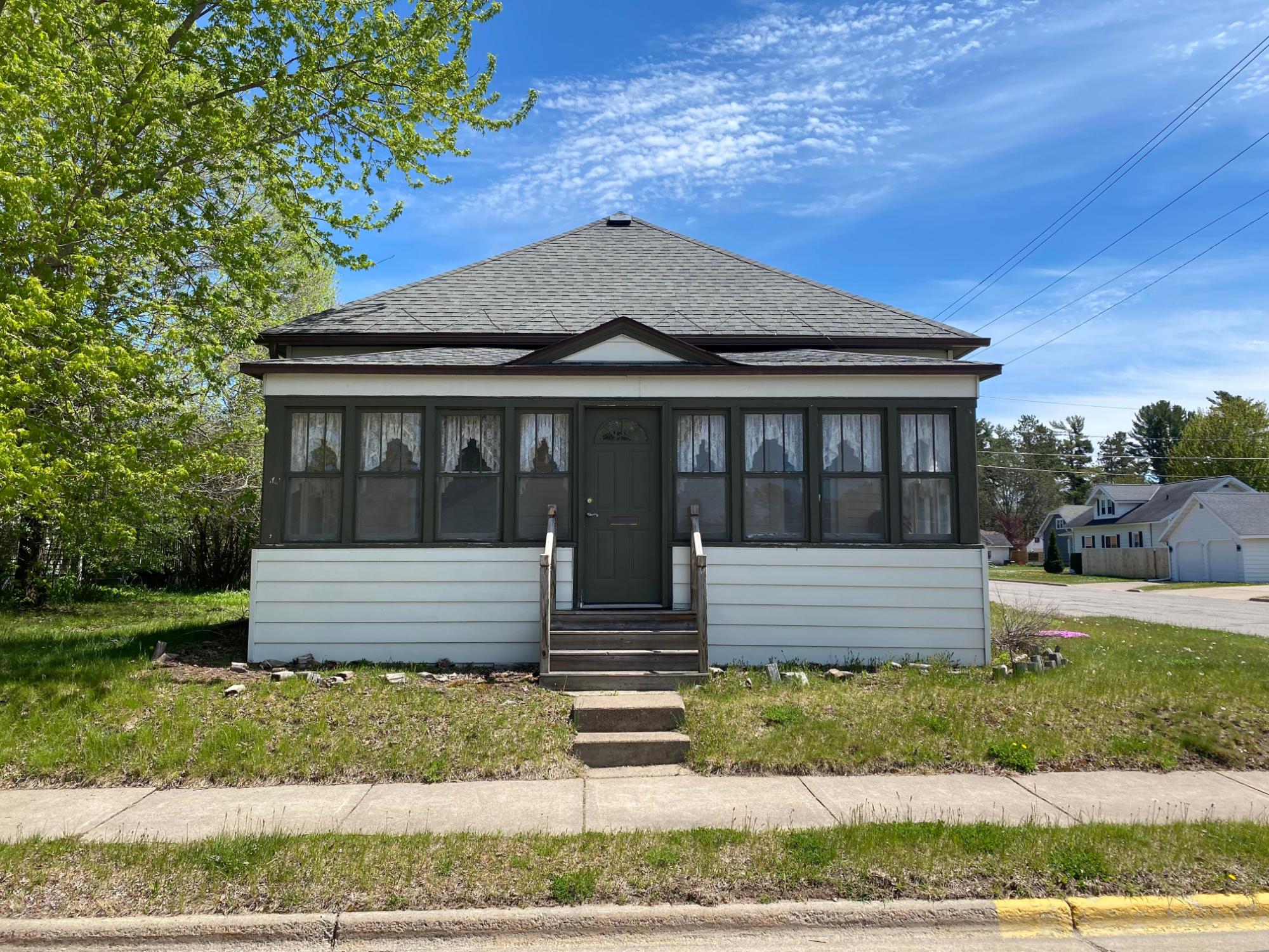 921 Dorr Avenue Rhinelander, WI 54501 - Photo 2 of 19 Gallery Image 2