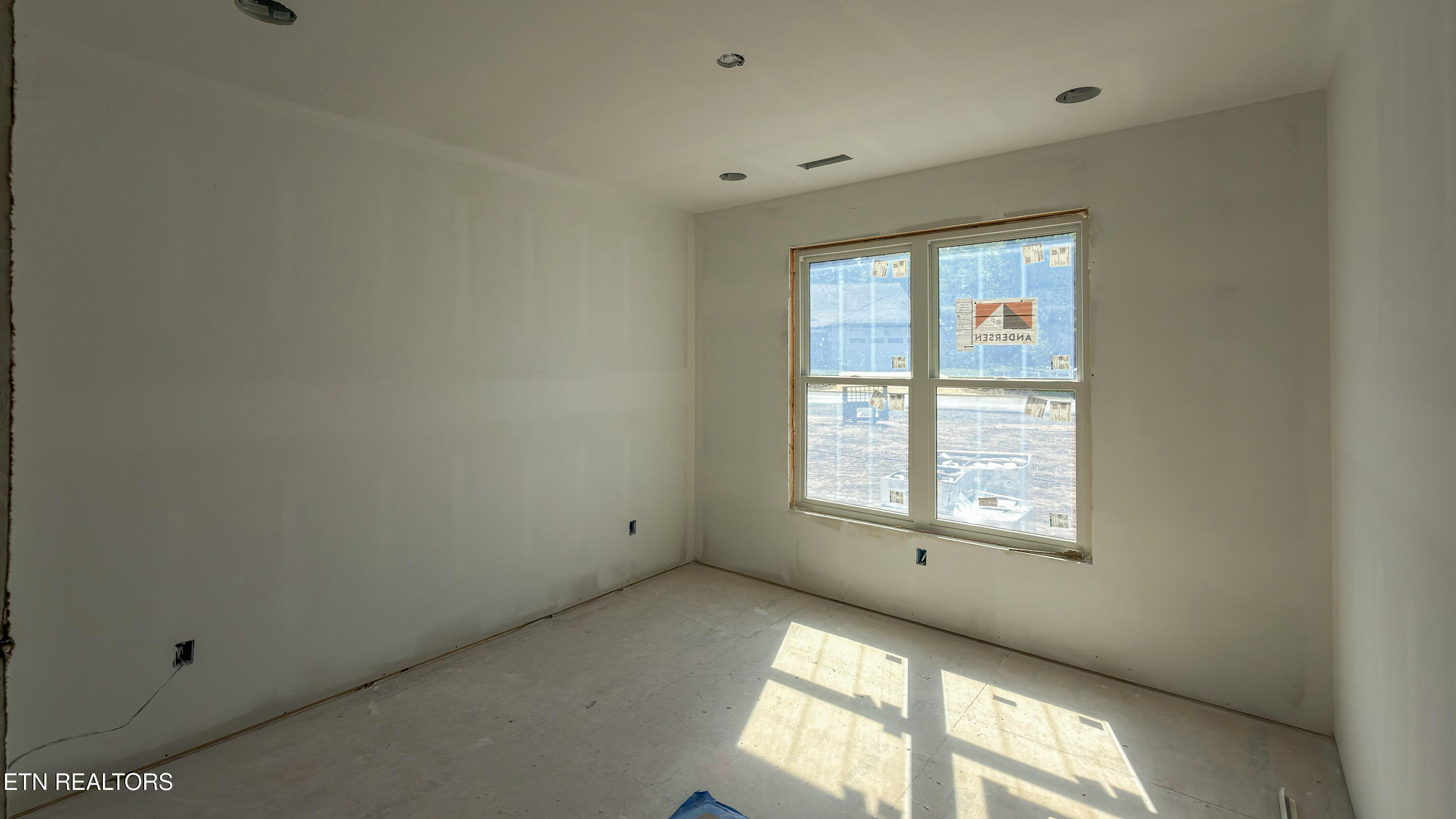 159 Elokwa Way Loudon, TN 37774 - Photo 22 of 46 Bedroom 2