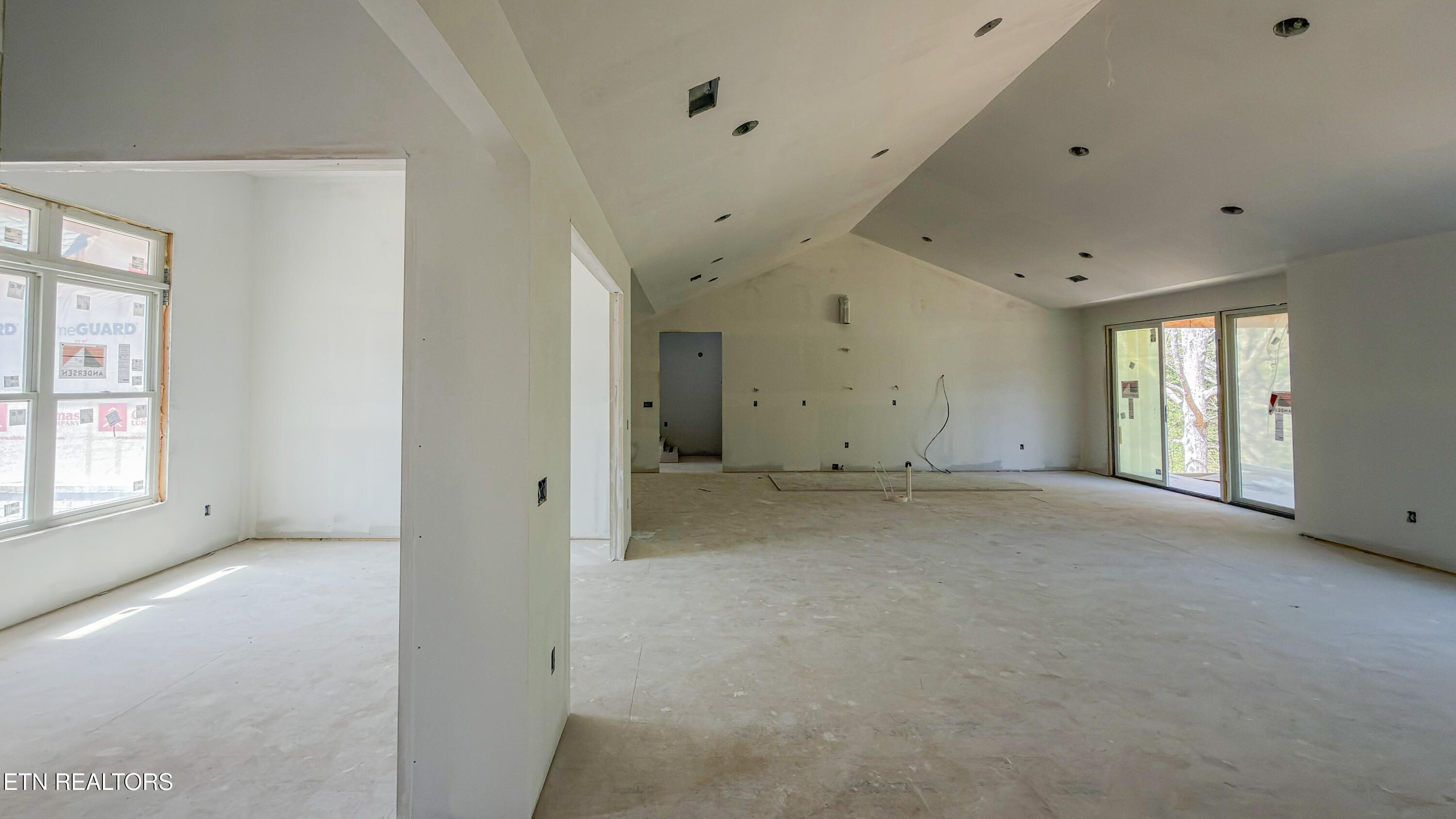 159 Elokwa Way Loudon, TN 37774 - Photo 44 of 46 Open Floor Plan