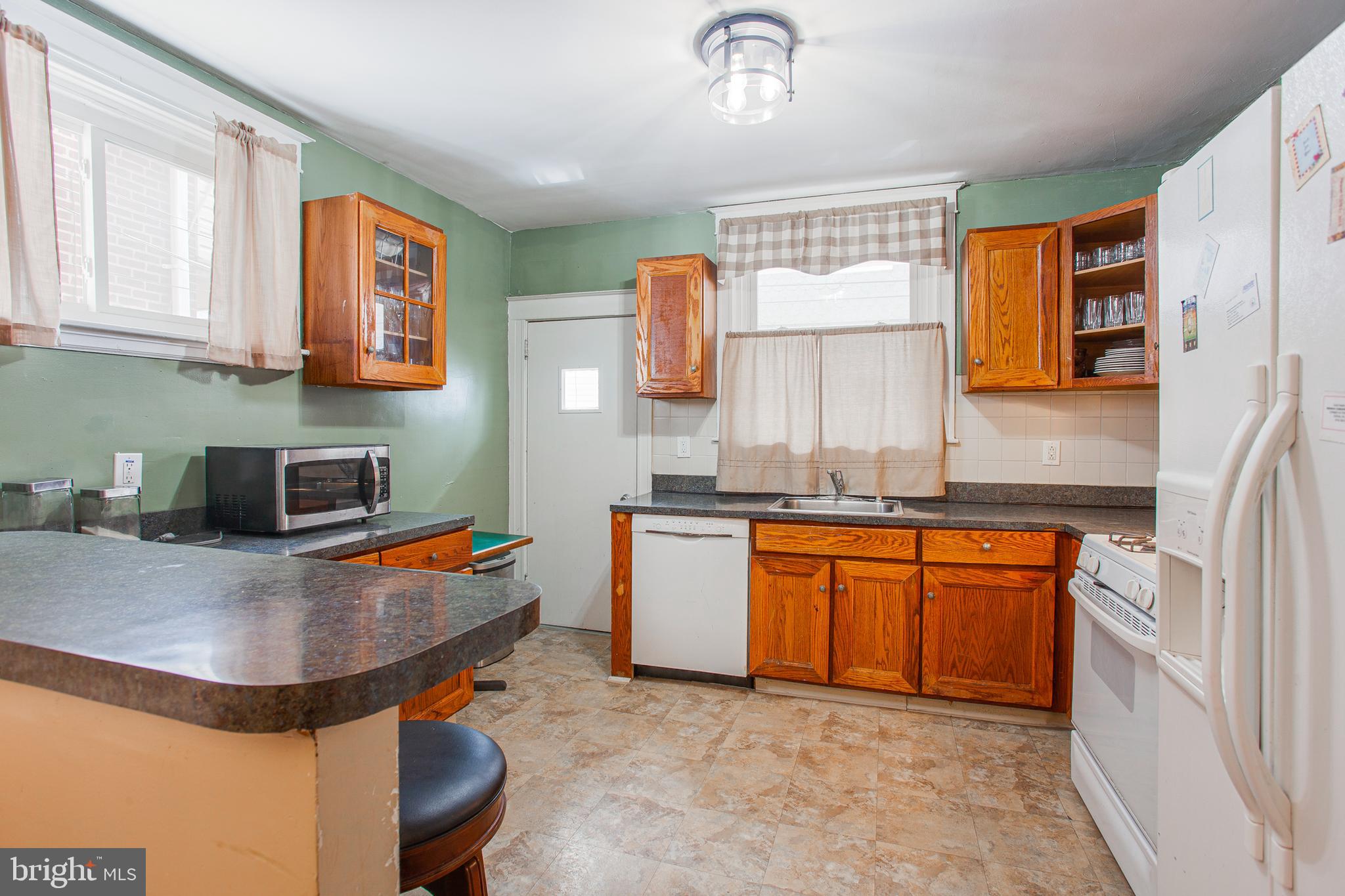 7236 Brent Road Upper Darby, PA 19082 - Photo 10 of 30