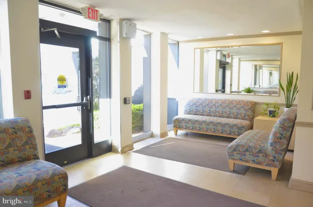 $210,000 | 3601 5th Street South, Unit 206, Arlington, VA 22204