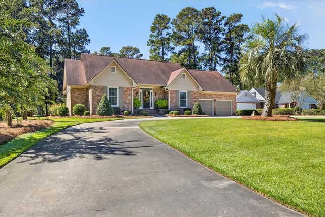 $575,000 | 126 Wateree Drive, Santee, SC 29142