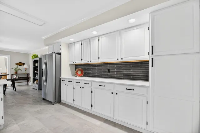 $575,000 | 126 Wateree Drive, Santee, SC 29142