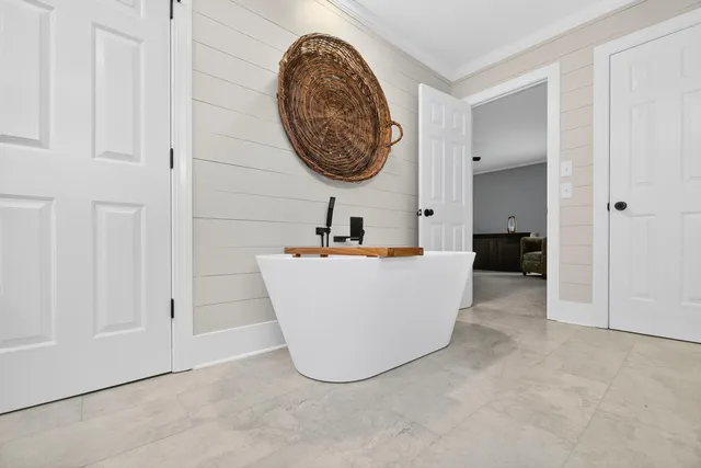 $575,000 | 126 Wateree Drive, Santee, SC 29142