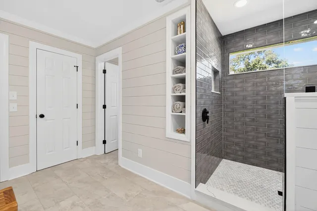 $575,000 | 126 Wateree Drive, Santee, SC 29142