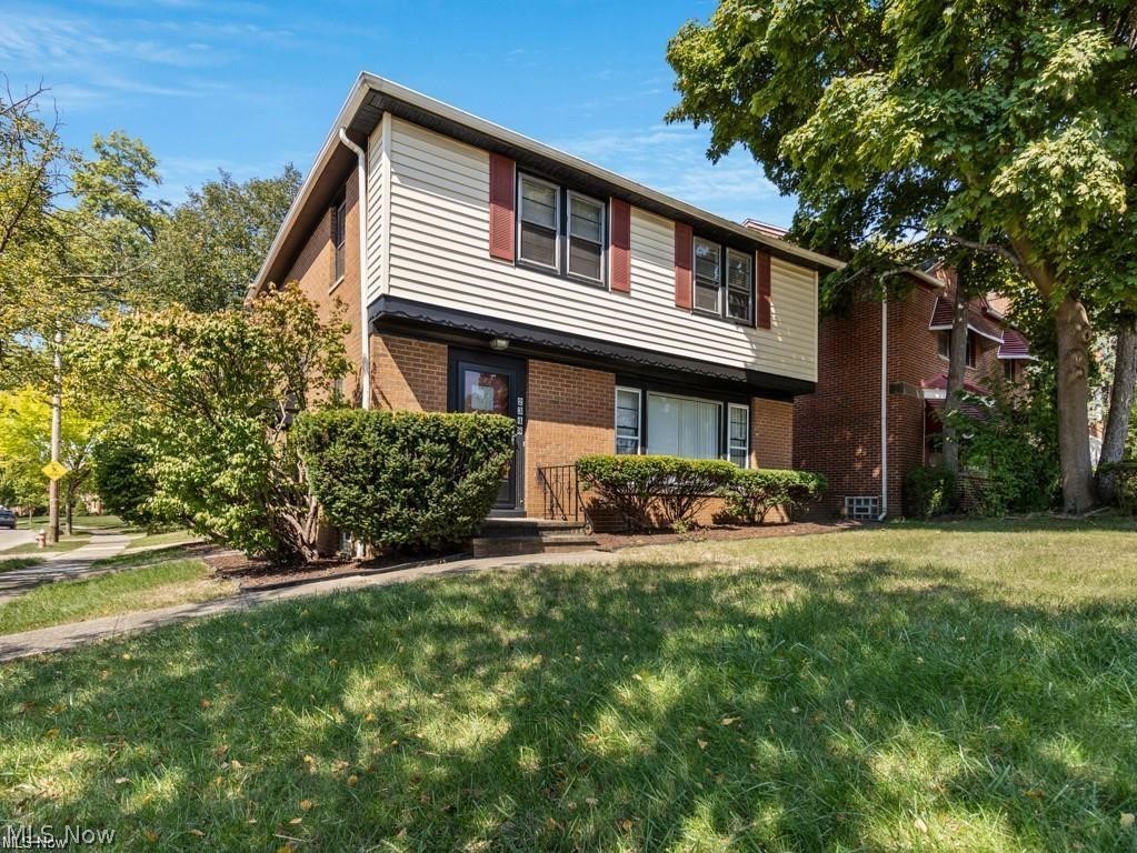 2348 Saybrook Road University Heights, OH 44118 - Photo 2 of 37