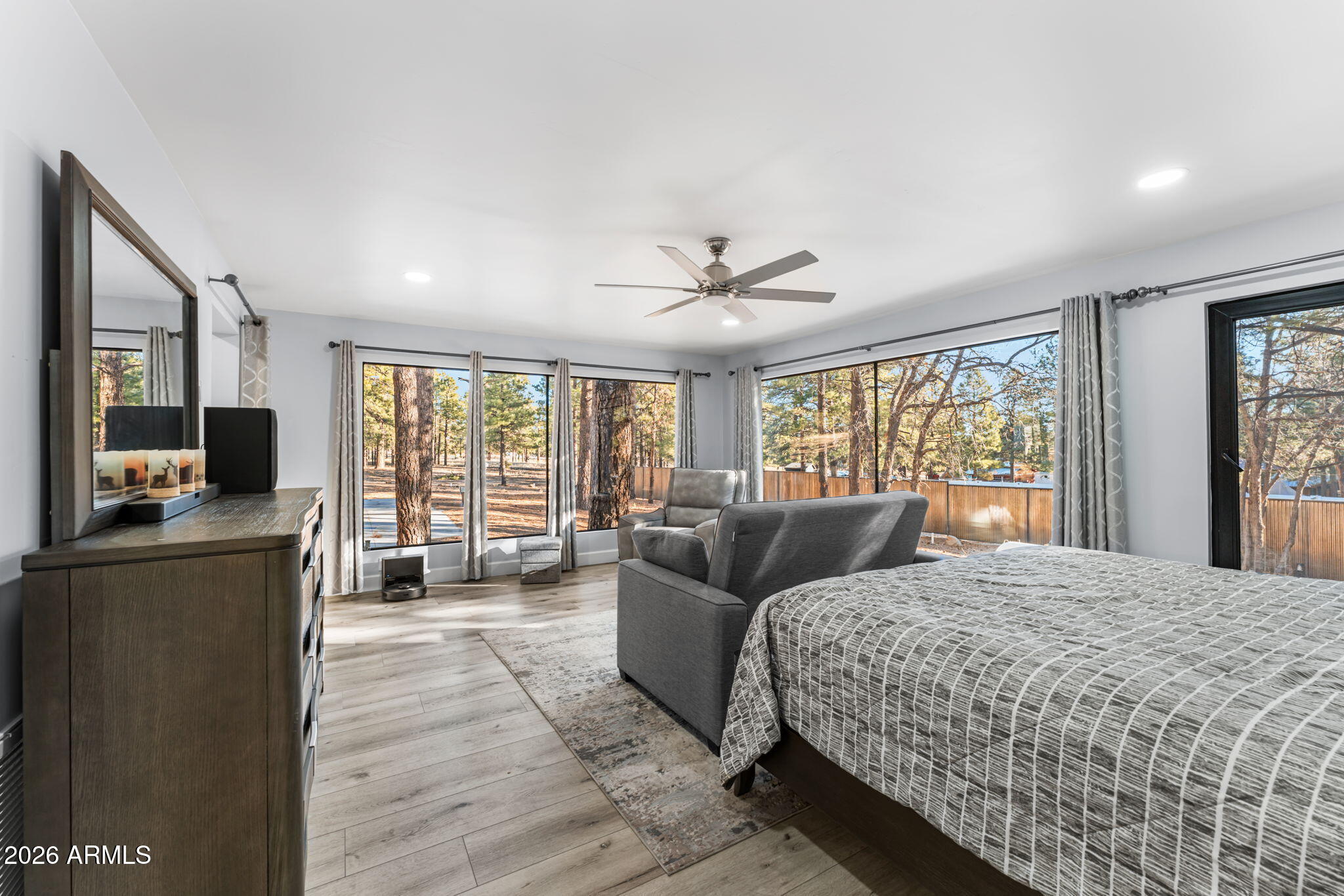 5055 Townsend-Winona Road Flagstaff, AZ 86004 - Photo 21 of 36 Master Bedroom
