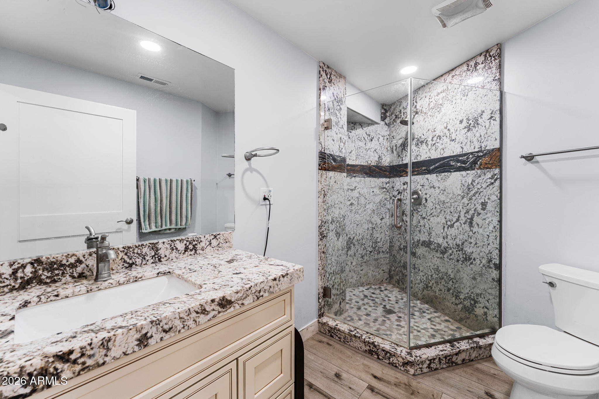 5055 Townsend-Winona Road Flagstaff, AZ 86004 - Photo 27 of 36 Full Bath (Guest house)