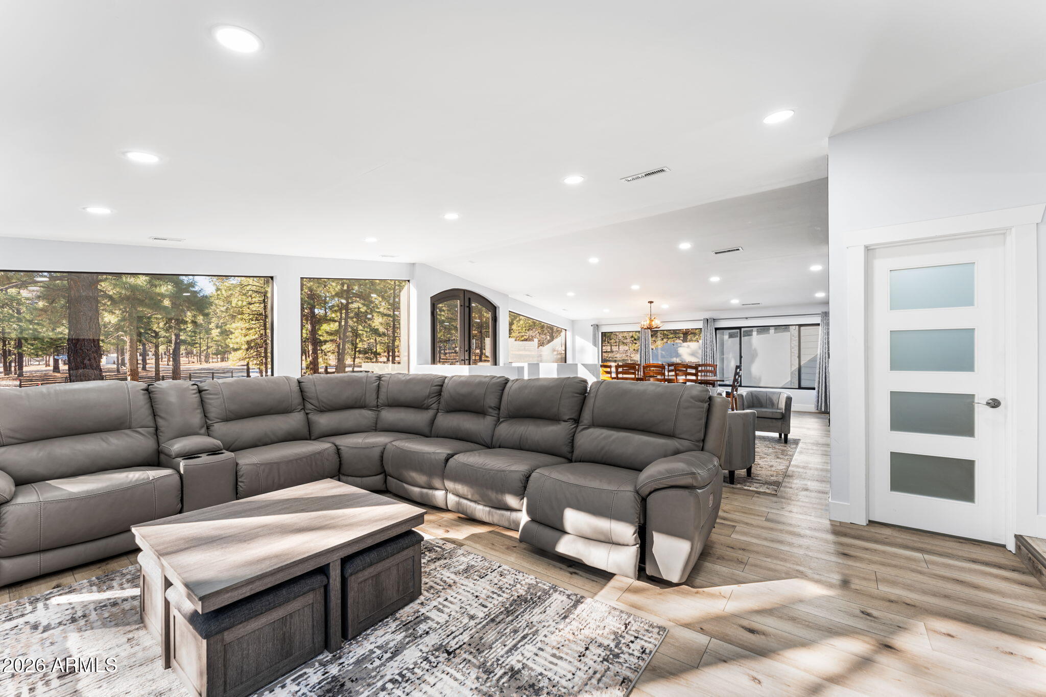 5055 Townsend-Winona Road Flagstaff, AZ 86004 - Photo 8 of 36 Living Room