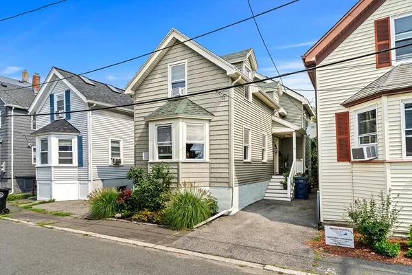 $749,000 | 15 Beacon Street, Salem, MA 01970