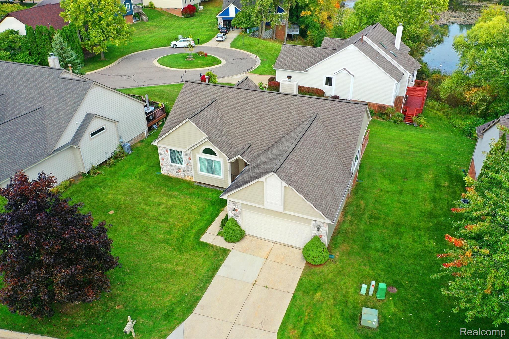 3327 Fairgrove Terrace Rochester, MI 48309 - Photo 50 of 55 DJI_0022.jpg