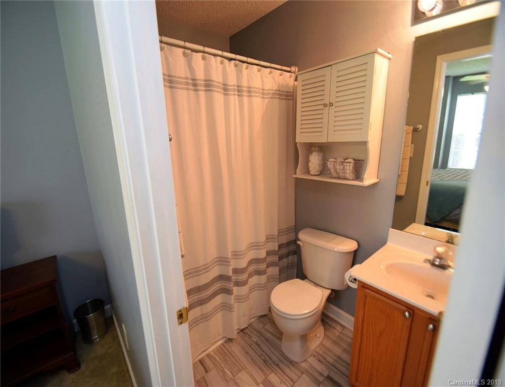 632 Overlook Road Lowell, NC 28098 - Photo 12 of 20 Gallery Image 12