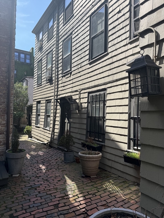 36 Joy Street, Unit R1 Boston, MA 02114 - Photo 3 of 19