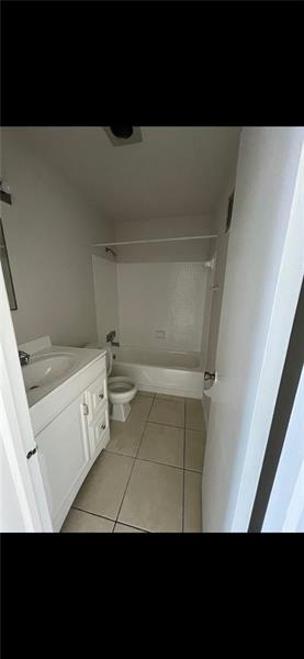 4670 Northeast 5th Avenue, Unit 9 Boca Raton, FL 33431 - Photo 5 of 8 a view of bathroom