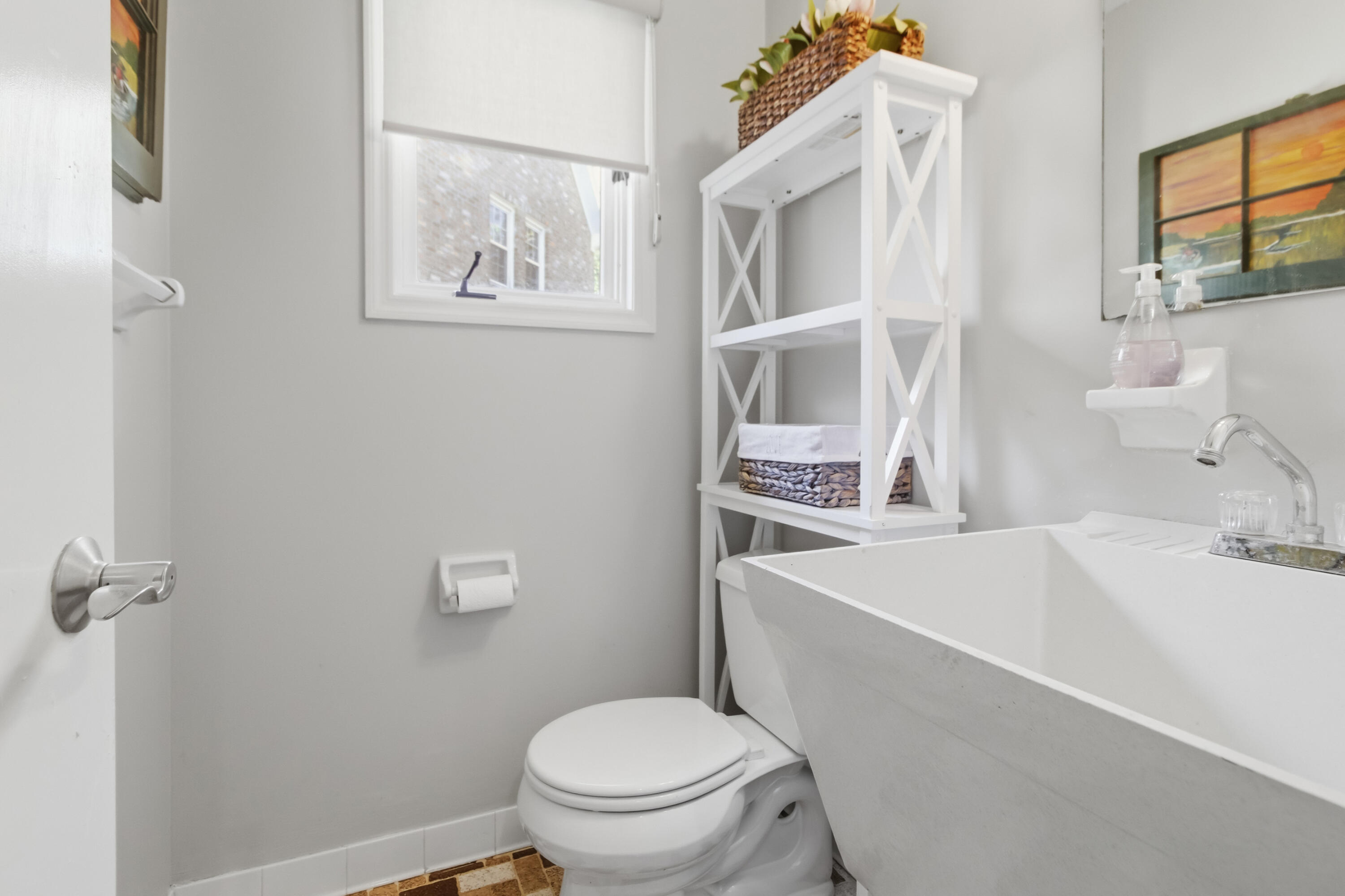 18 Lavington Road Charleston, SC 29407 - Photo 30 of 41 Powder room on main floor