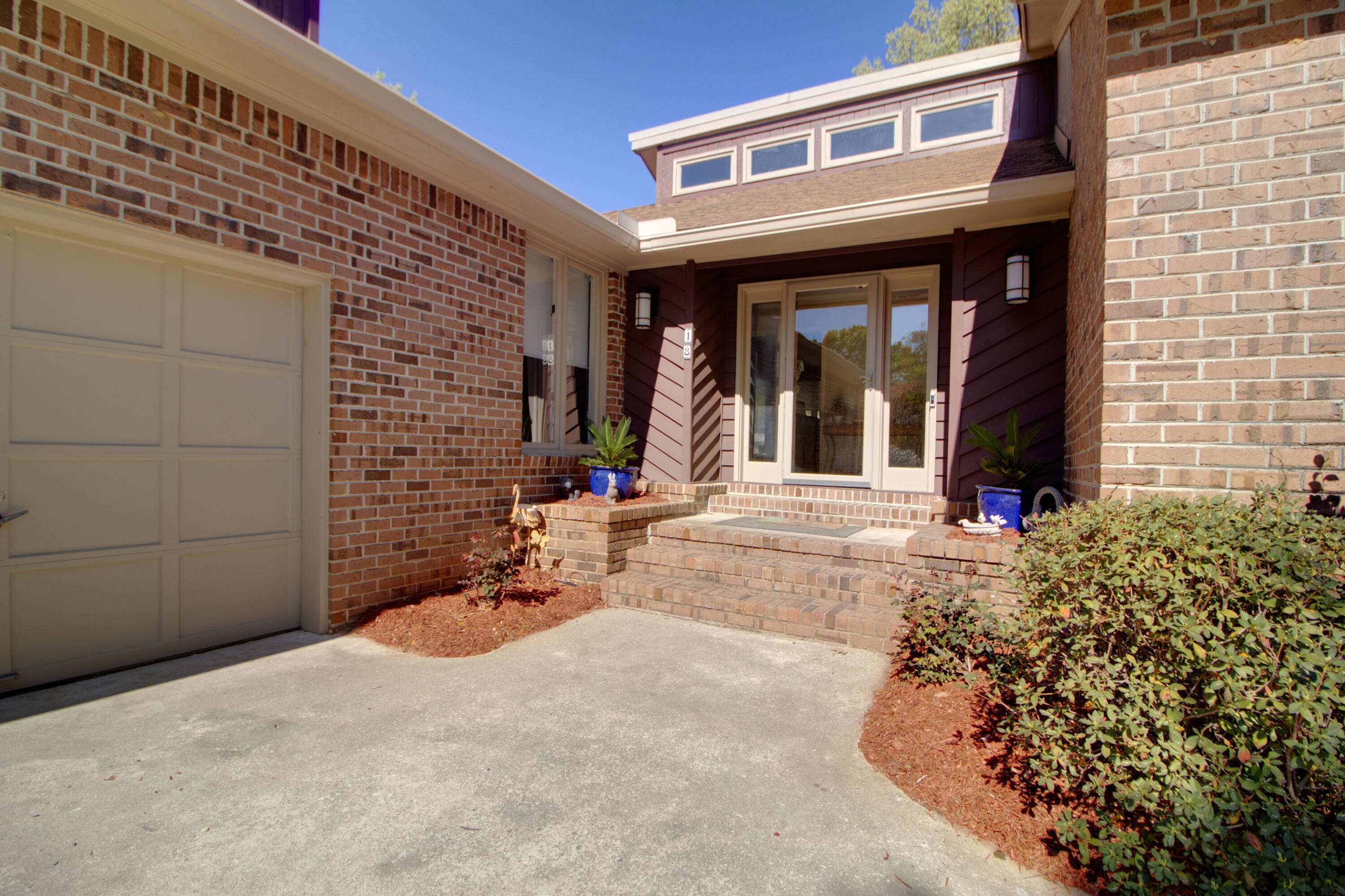 18 Lavington Road Charleston, SC 29407 - Photo 3 of 41 Front porch with large 2 car garage