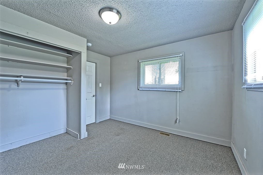 2909 Massey Road Everson, WA 98247 - Photo 15 of 27 an empty room with windows