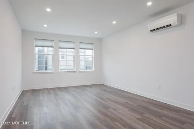 $3,250 | 6 West End Court, Unit 301, Long Branch, NJ 07740