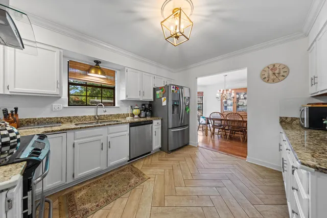 $469,900 | 207 Oakwood Circle, Niceville, FL 32578