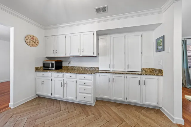 $469,900 | 207 Oakwood Circle, Niceville, FL 32578