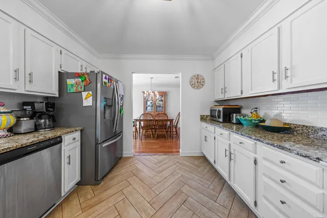 $469,900 | 207 Oakwood Circle, Niceville, FL 32578