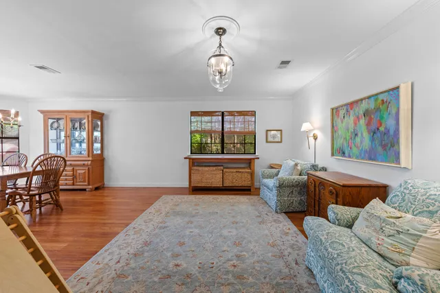 $469,900 | 207 Oakwood Circle, Niceville, FL 32578